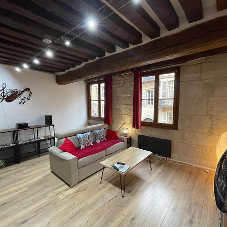 Appartements chez Delphine et Guillaume au coeur de Semur en Auxois Extérieur photo