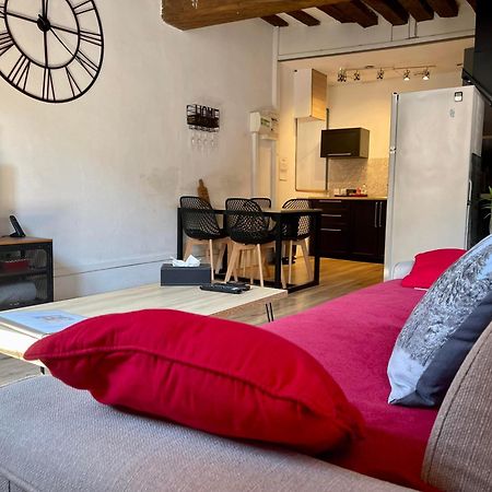 Appartements chez Delphine et Guillaume au coeur de Semur en Auxois Extérieur photo