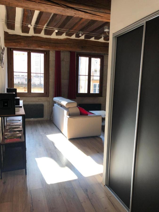 Appartements chez Delphine et Guillaume au coeur de Semur en Auxois Extérieur photo