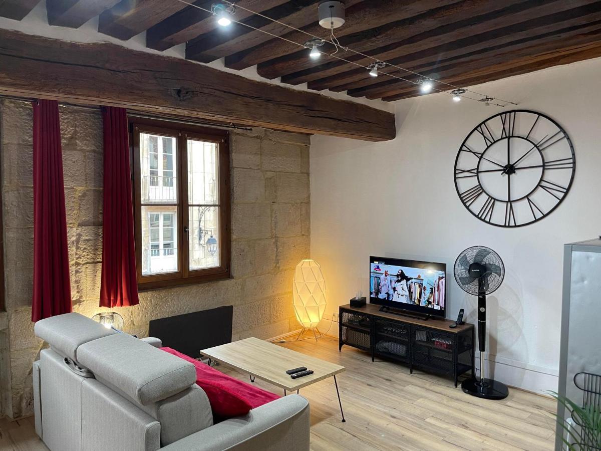 Appartements chez Delphine et Guillaume au coeur de Semur en Auxois Extérieur photo