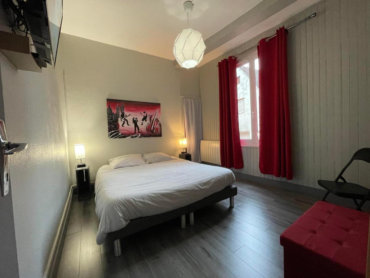Appartements chez Delphine et Guillaume au coeur de Semur en Auxois Extérieur photo